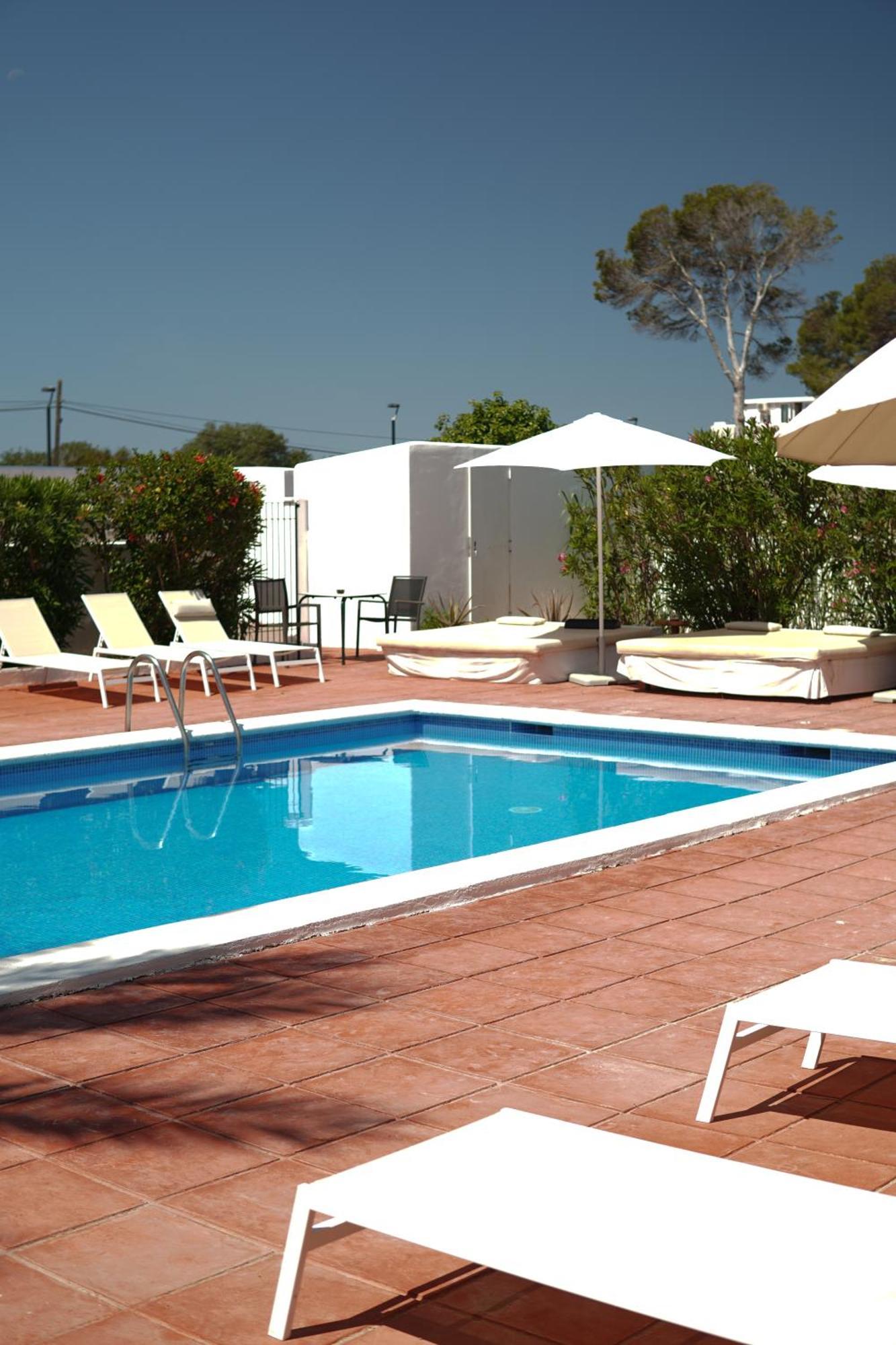 Typic Sandic Apartments Es Cana 外观 照片