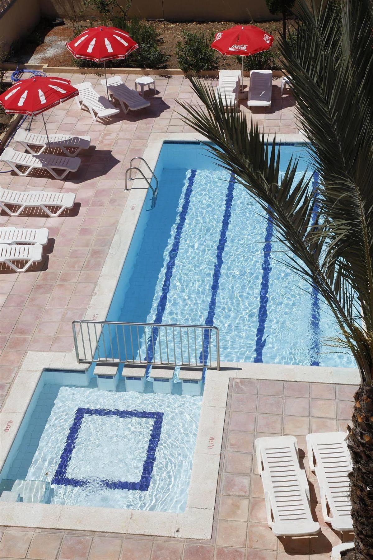 Typic Sandic Apartments Es Cana 外观 照片